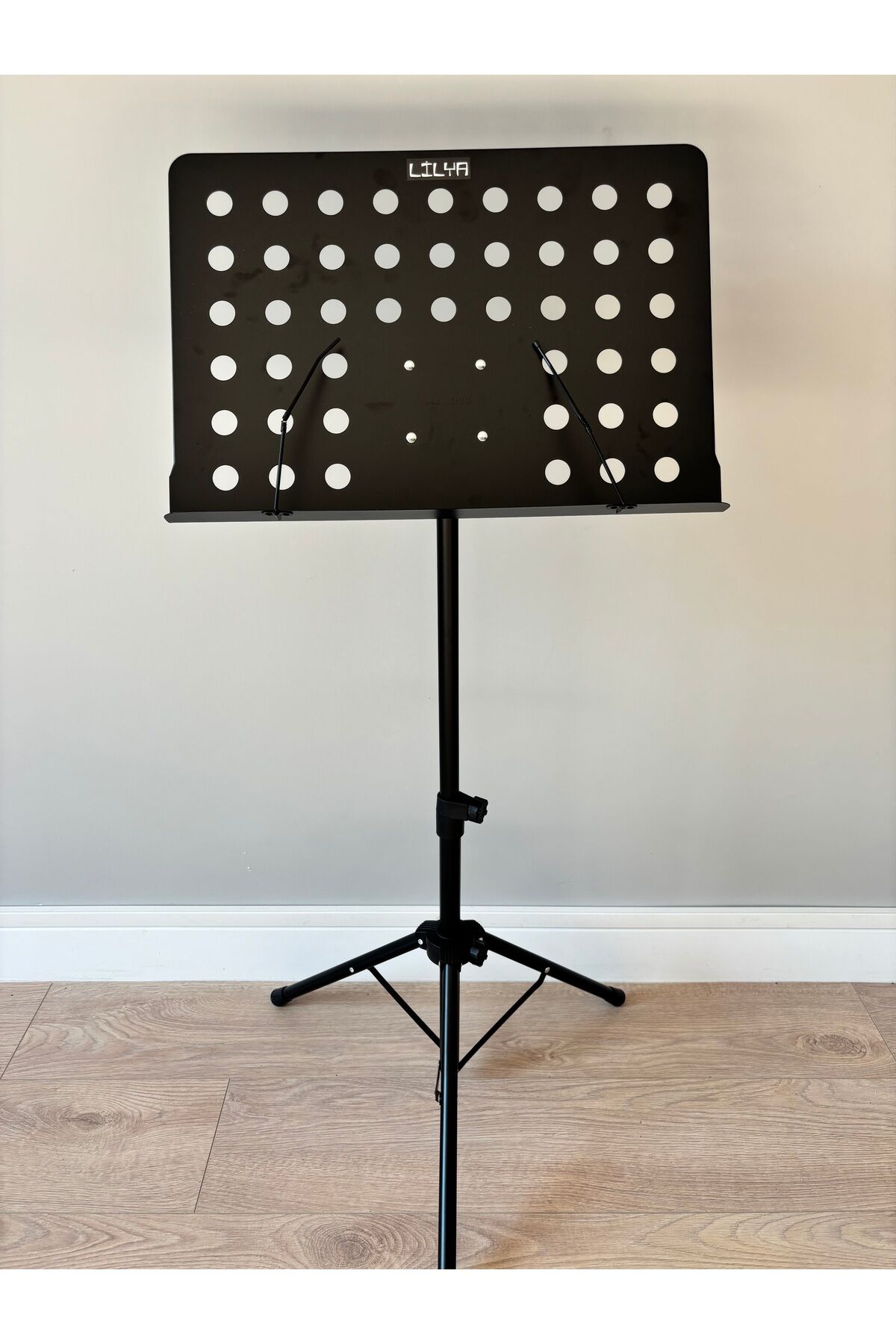 Lilya Şef Nota Sehpası