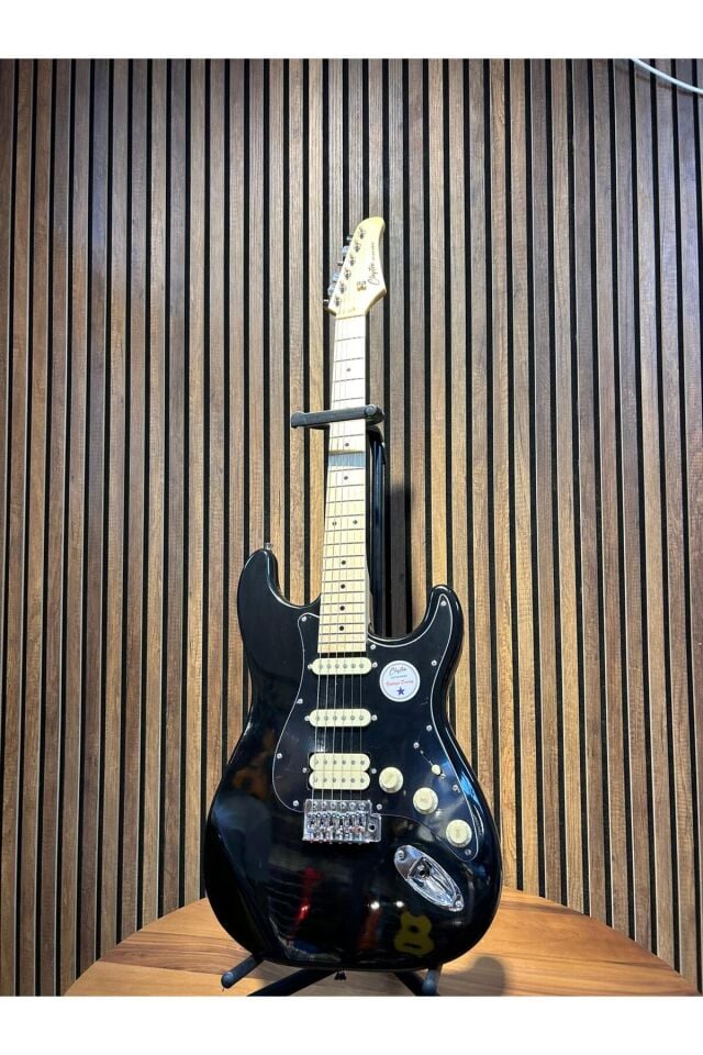 CLAPTON VİNTAGE SERİ ELEKTROGİTAR