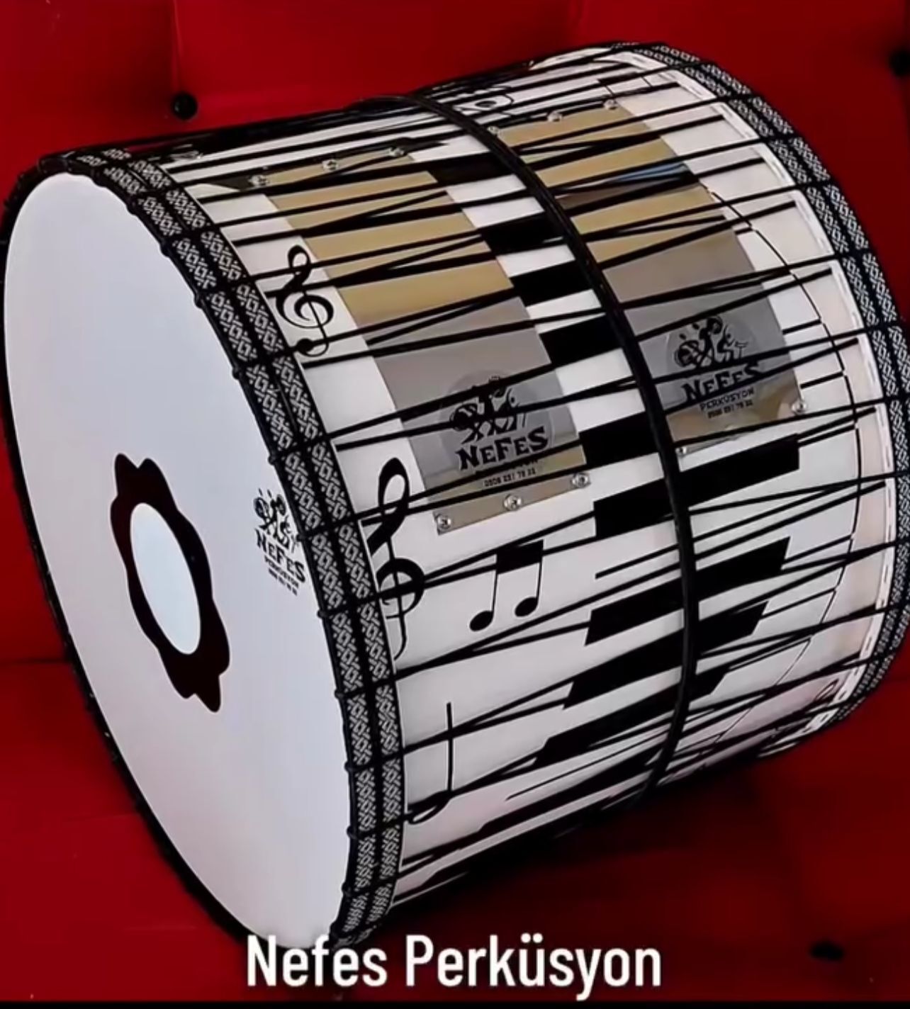 Piyanolu Kasnak İpli Asma Davul