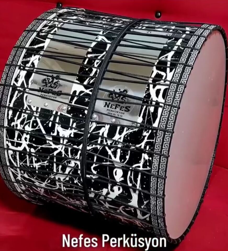 Çatlak Desen Siyah Kasnak İpli Asma Davul