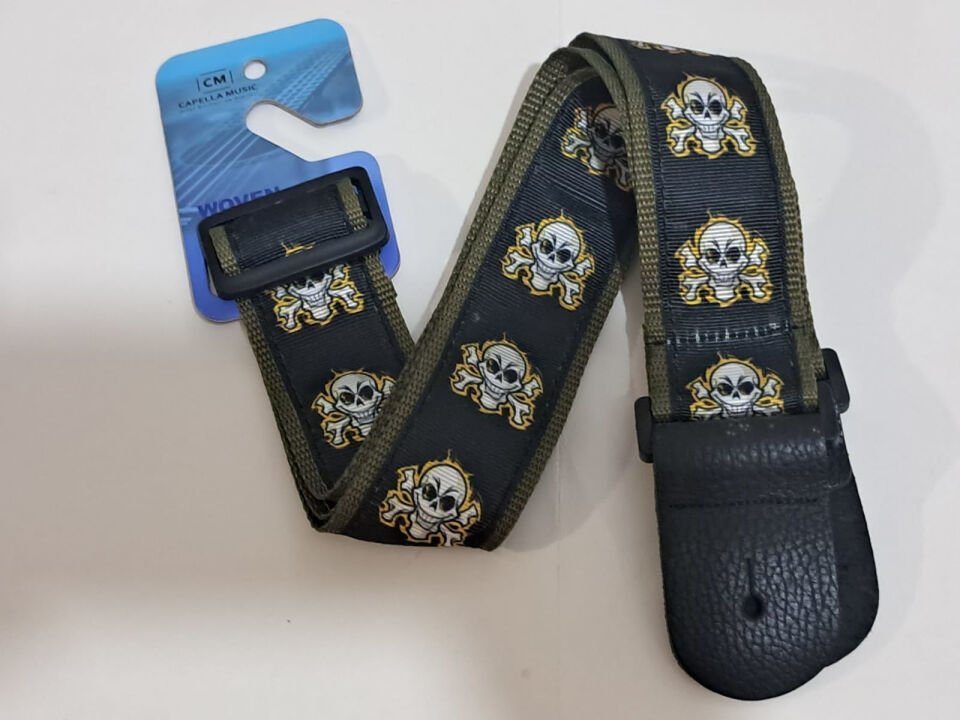 CAPELLA CP106 GİTAR ASKISI KURU KAFA DESENLİ DERİ BAŞLIKLI ASKISI - MOCKA